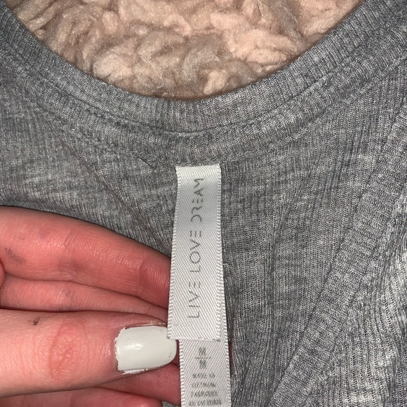 Light grey AEO tøp - Picture 2 of 4